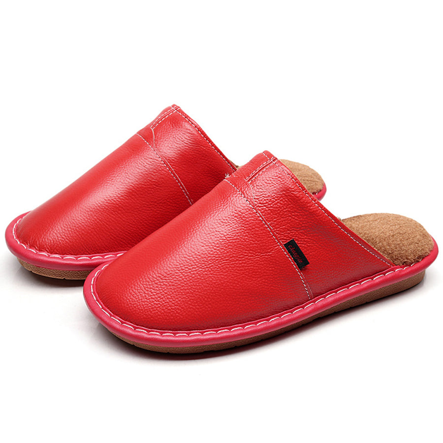 Fiche produit optimisée : Pantoufles de maison en cuir véritable – Collection Hiver 2024/2025