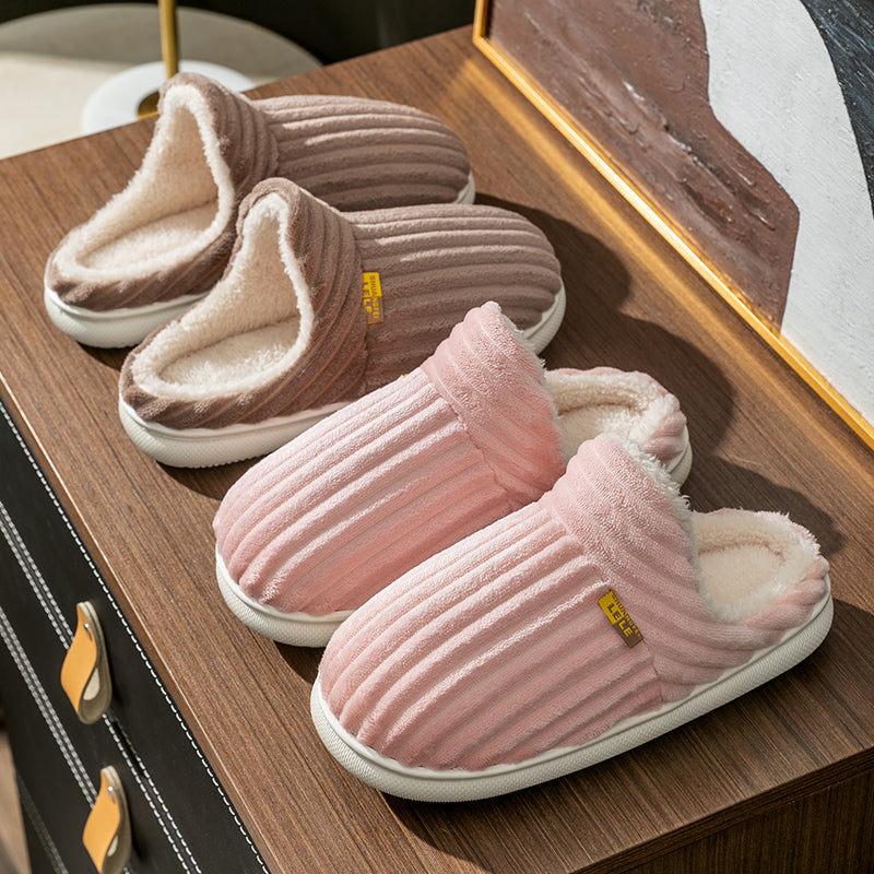 Pantoufles plates en peluche unisexe – Collection Hiver 2024/2025