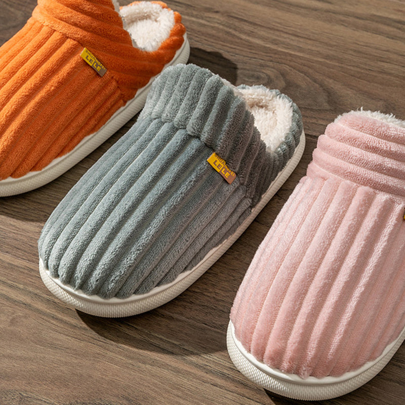 Pantoufles plates en peluche unisexe – Collection Hiver 2024/2025
