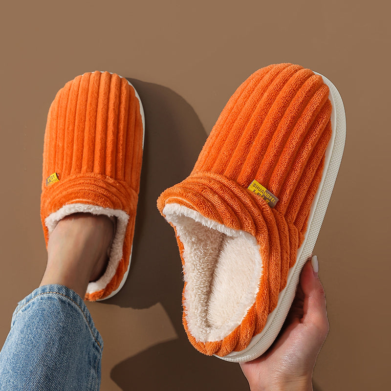 Pantoufles plates en peluche unisexe – Collection Hiver 2024/2025