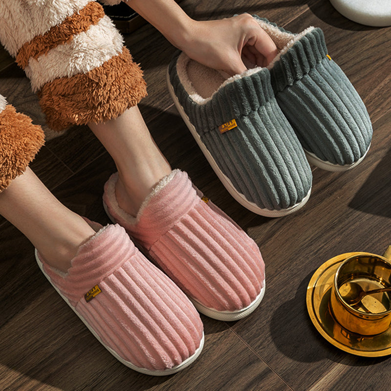 Pantoufles plates en peluche unisexe – Collection Hiver 2024/2025