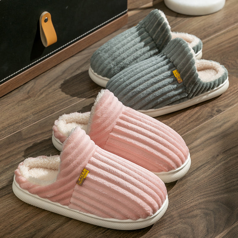 Pantoufles plates en peluche unisexe – Collection Hiver 2024/2025