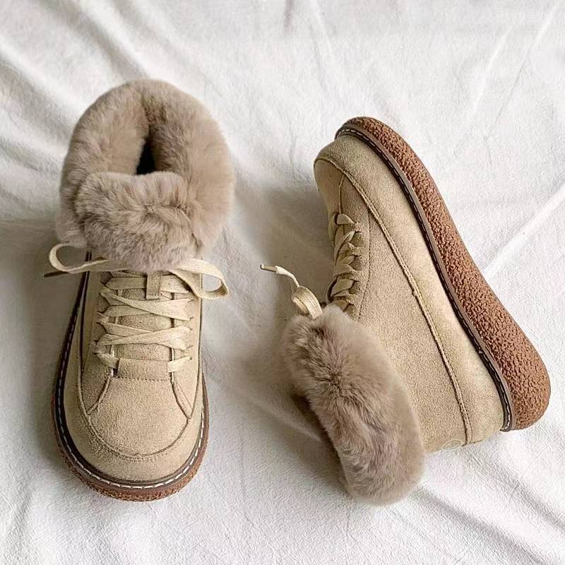 Bottes courtes à lacets en peluche pour femmes.